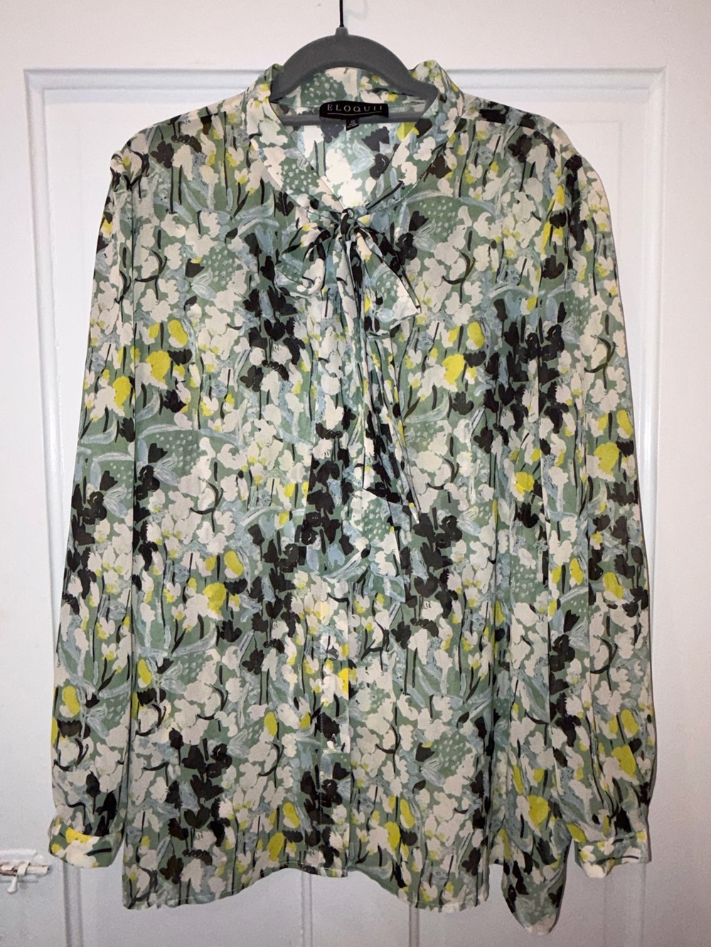 Eloquii sheer button-down floral top, neck bow, 22, NWOT - Picture 3 of 4